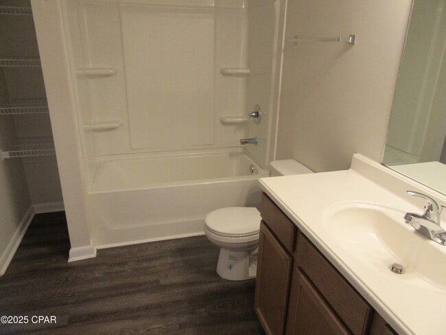 Building Photo - 2750 W 12th St