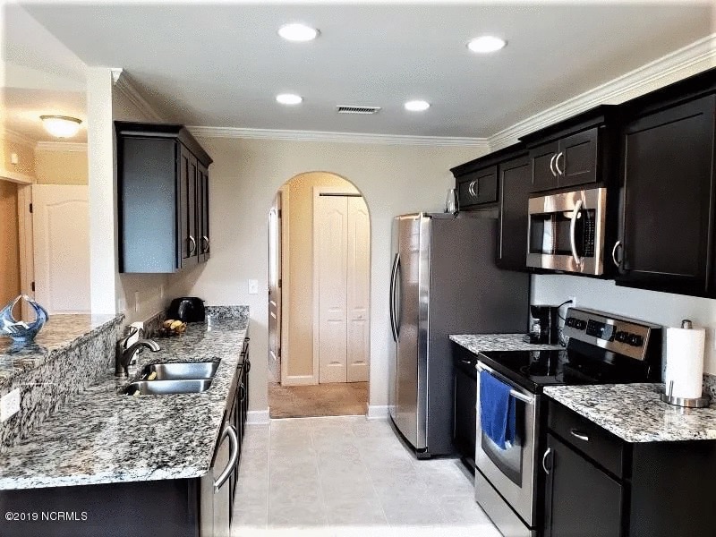 Building Photo - 2037 Willow Stone Ct