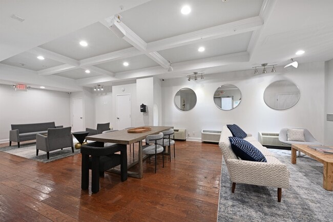 Building Photo - 100 Manhattan Ave