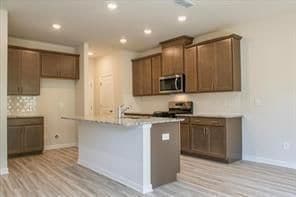Building Photo - 4192 Waratah Wy