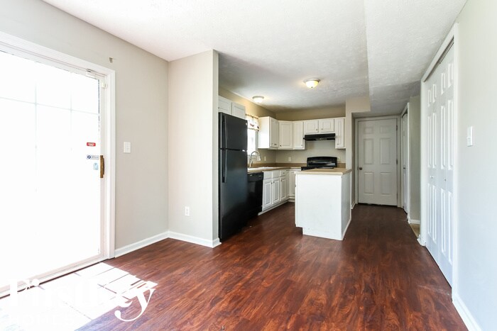 Building Photo - 11341 Silver Drift Way