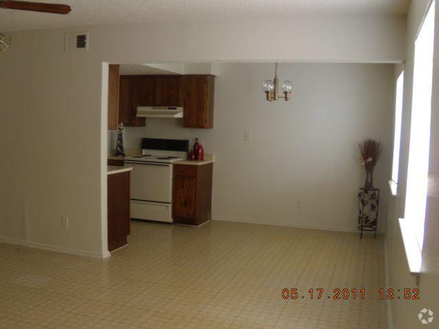 Kitchen - Hill Country Townhomes