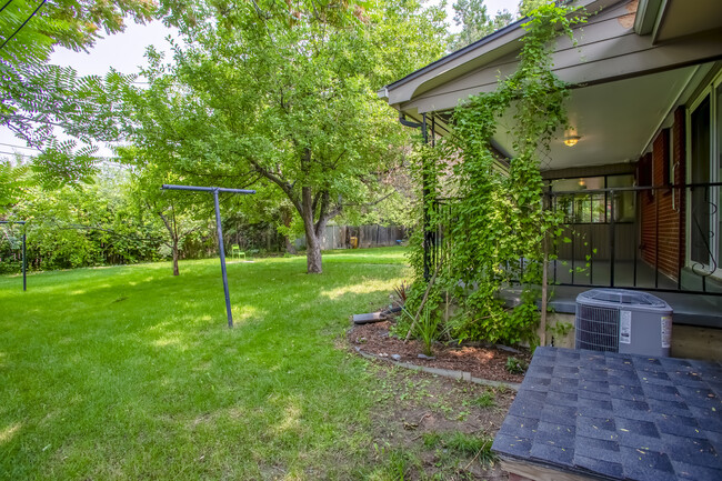 Large yard for guests to enjoy! - 1735 Upham St