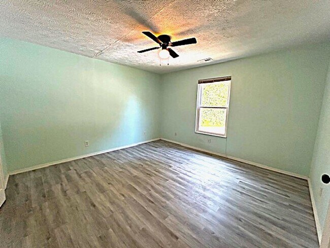 Building Photo - 1019 Brittany Park Dr
