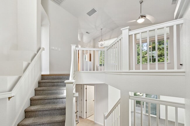 Building Photo - 3 Bedroom in Mace Ranch