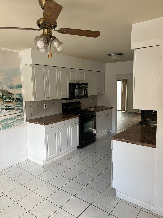 Building Photo - 304 Merrywood Dr