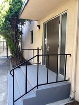 Building Photo - 2534 San Fernando Way