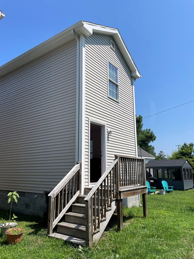 Building Photo - 5164 Main St