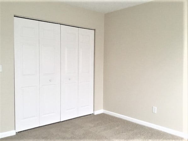 Building Photo - 352 Pinecrest Ct