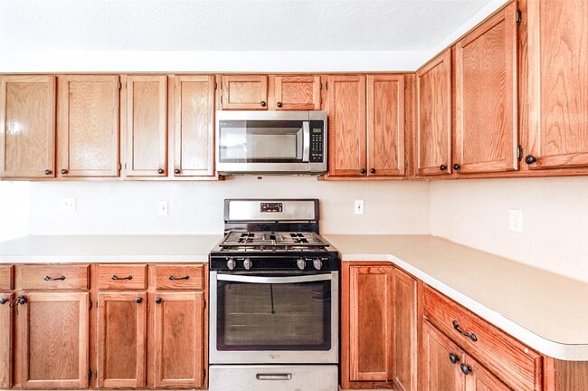 Building Photo - 2103 Charlton House Ln