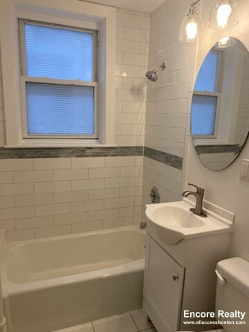 Building Photo - 224 Hanover St