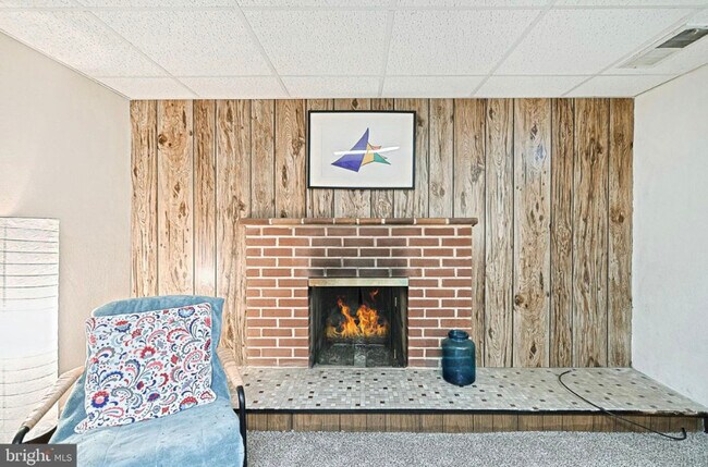 Building Photo - 271 Haybrook Dr