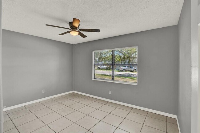 Building Photo - 1220 Morin St