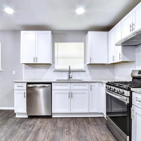 Building Photo - 5713 Bowling Dr
