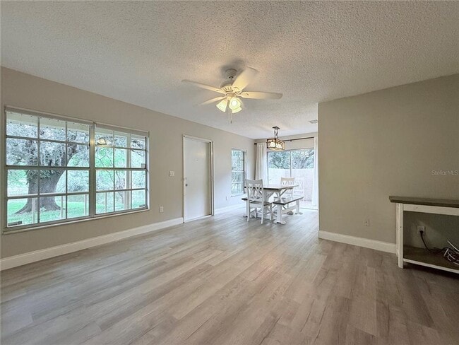 Building Photo - 11893 Raintree Dr
