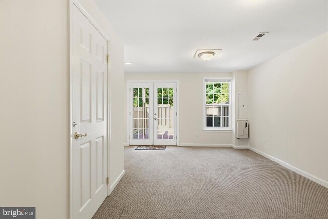 Building Photo - 9504 Dunbrook Ct