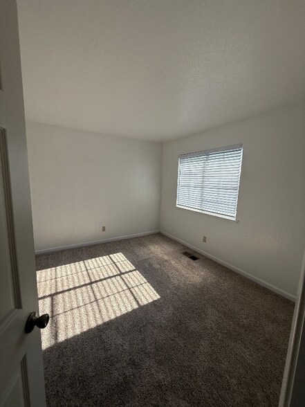 Building Photo - 2553 Alexia Way