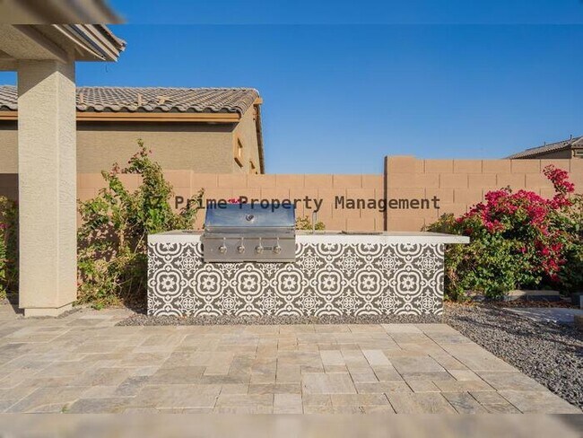 Building Photo - 12125 W Luxton Ln