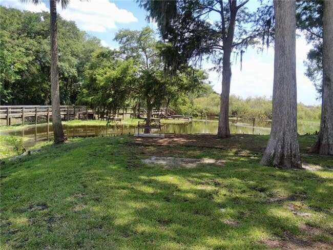 Building Photo - 1 Bed 1 Bath | Central Air | Community Pool | Section 8 Welcome