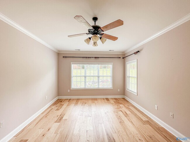 Building Photo - 2303 Palisades Ct SW