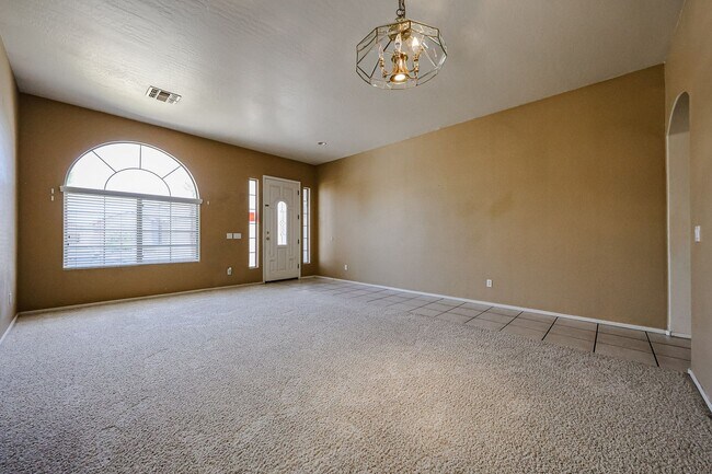 Building Photo - Charming 4BD, 2BA home in Chandler!