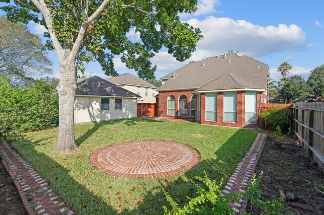 Building Photo - 3914 Clarestone Dr