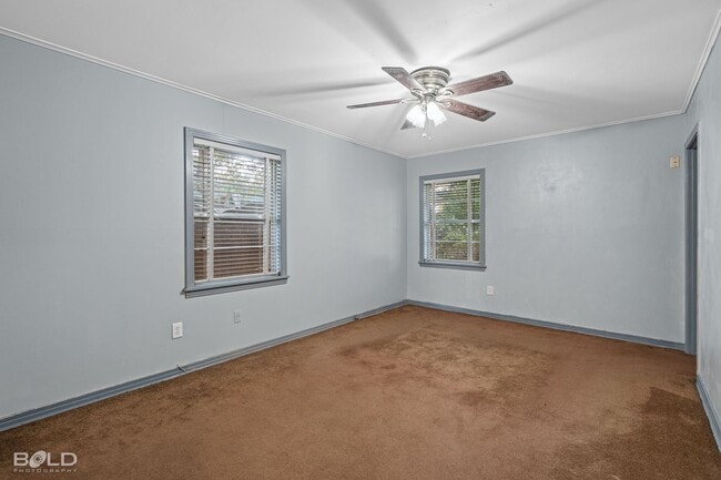 Building Photo - 2940 W Cavett Dr