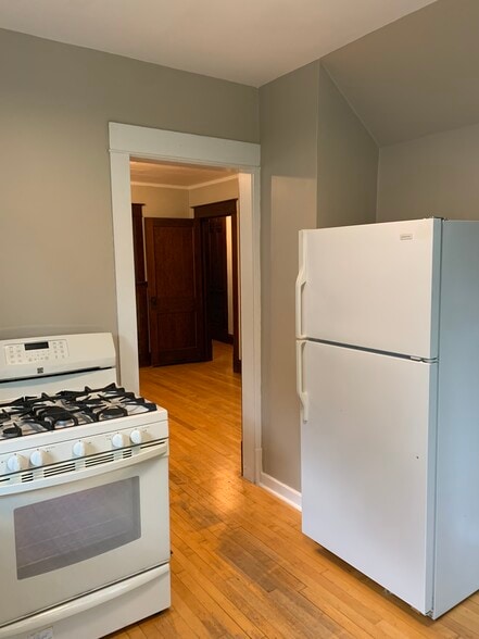 Building Photo - 1232 Porlier St