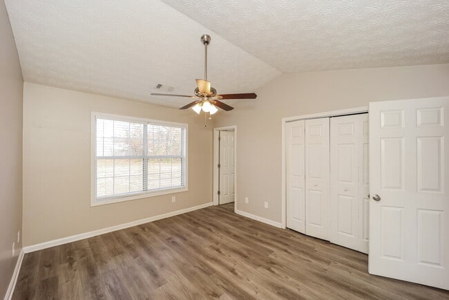 Building Photo - 45 Weldon Pl