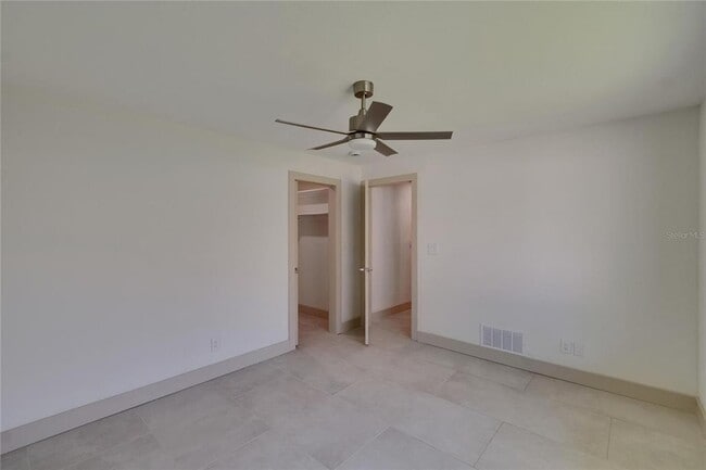 Building Photo - 1492 Sea Gull Dr S