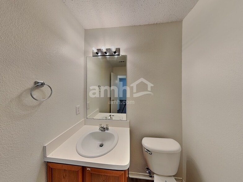 Building Photo - 4508 Merlot Dr