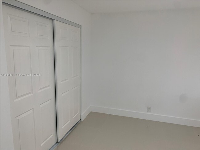 Building Photo - 2109 N 17th Ct