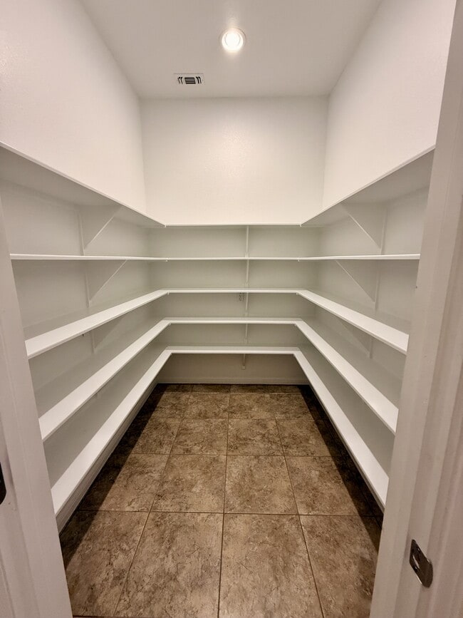 Building Photo - 10307 Bryson Dr