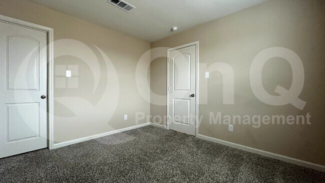 Building Photo - 274 Moonstone Way