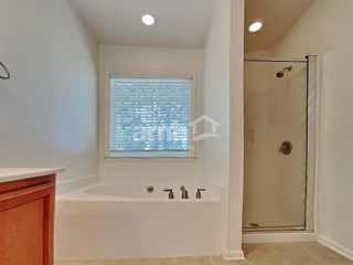 Building Photo - 107 W Cavendish Dr