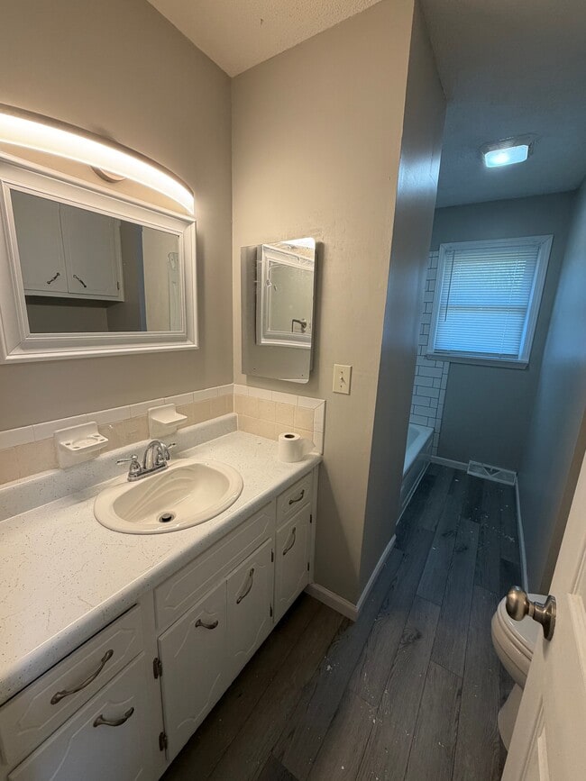 Building Photo - 1426 Northfield Park Blvd