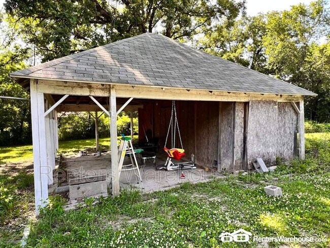 Building Photo - 7617 Hoover St