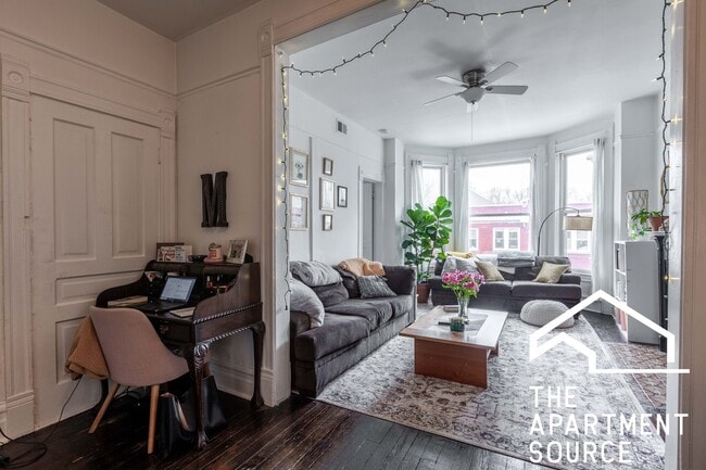 Building Photo - 2465 N Lincoln Ave