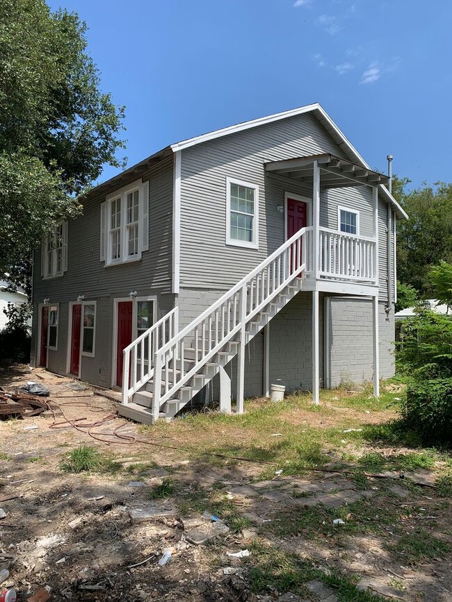 Building Photo - 2585 Orange Ave