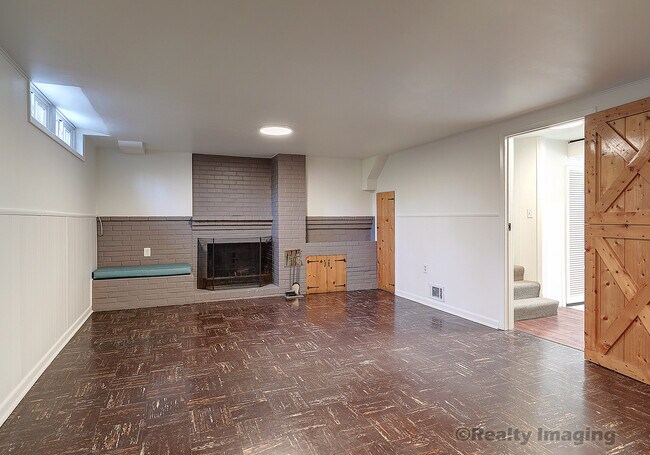 Building Photo - 7017 N Mobile Ave