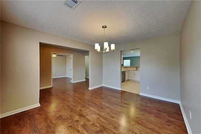 Building Photo - 7550 Springmill Ct