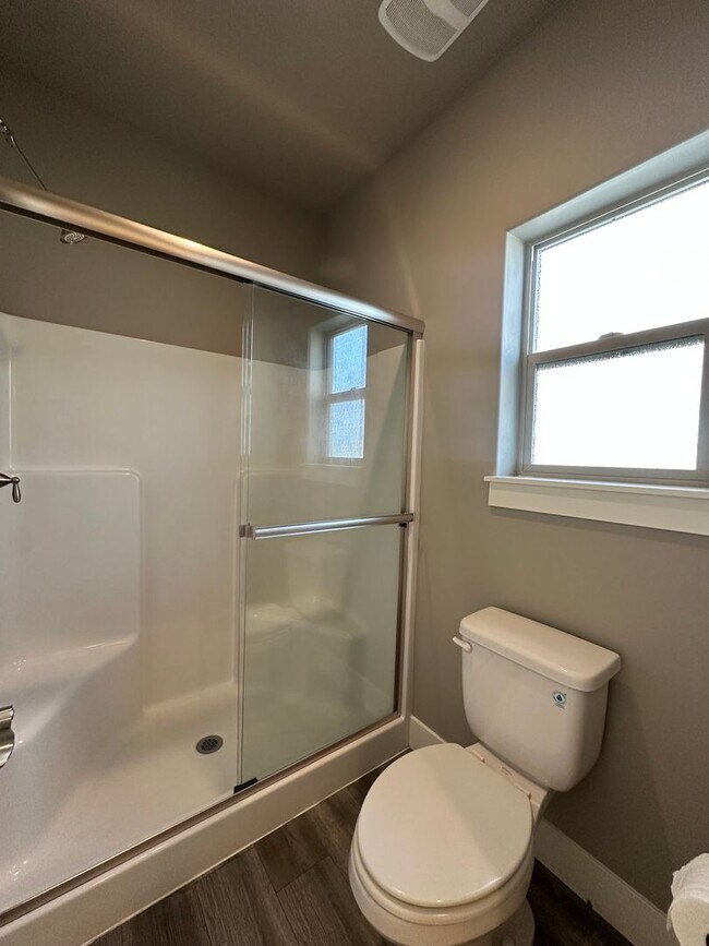 Building Photo - Beautiful Stone Creek Home | Open Layout, RV Parking & Private Pool Access