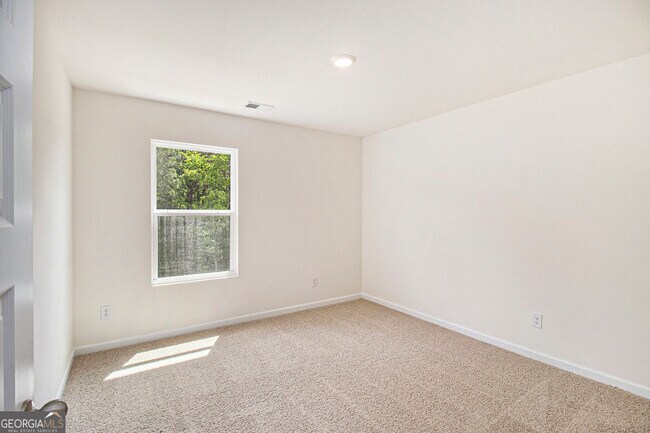 Building Photo - 568 Whitman Ln