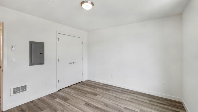Building Photo - Modern Mount Baker Living with EV Parking