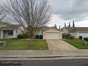 Building Photo - -located in Weston Ranch, along Freeway I5
- close to Weston Ranch High School, August Knodt Juni...