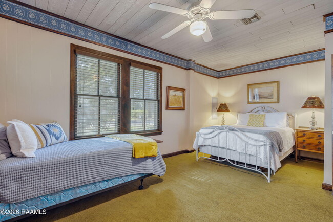 Building Photo - 411 Wiggins Rd