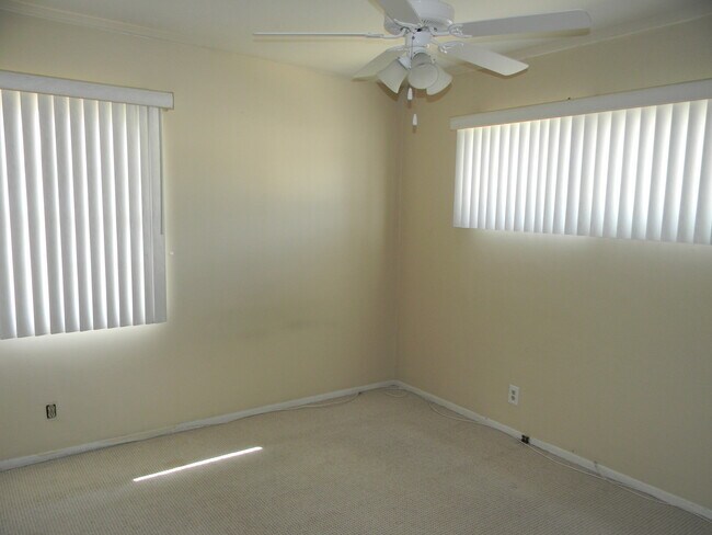 Building Photo - 1306 E Mayfair Ave