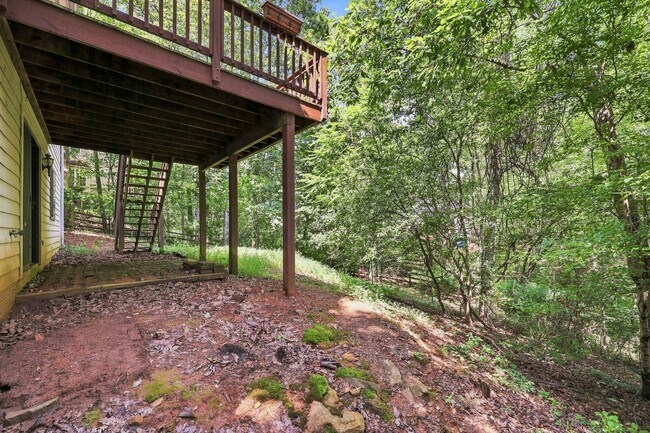 Building Photo - 322 Whispering Oaks Dr