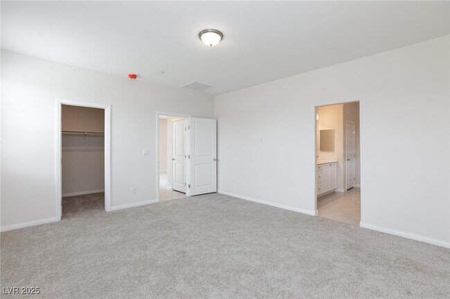 Building Photo - 819 Cottonwood Hl Pl