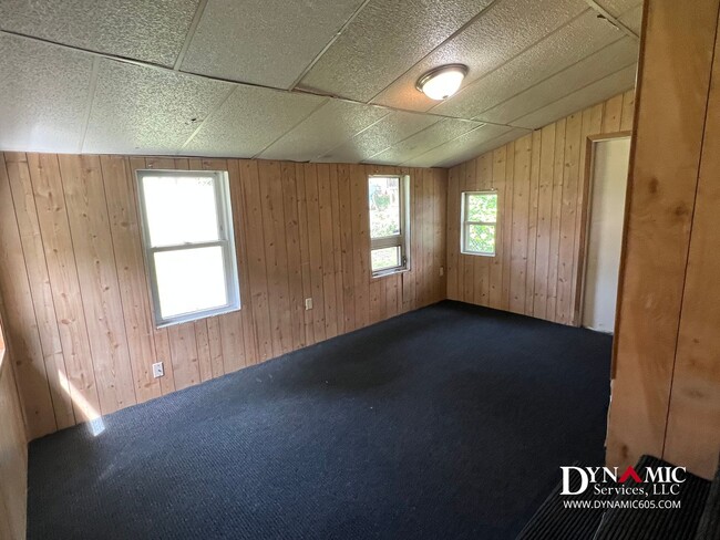 Building Photo - Updated 4 Bedroom, 2 Bathroom House By Augustana University